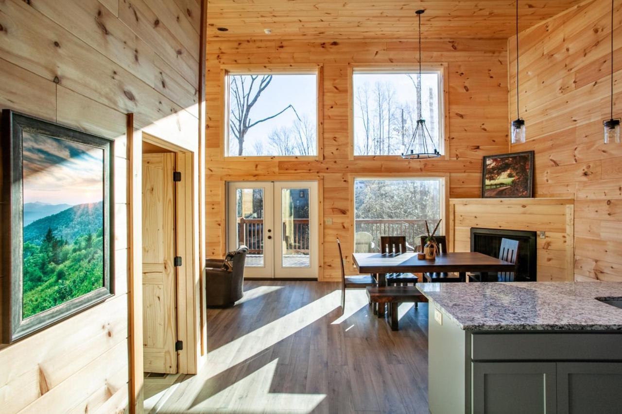 Brand New Build Cozy Cottage With Mountain View Gatlinburg Exterior photo