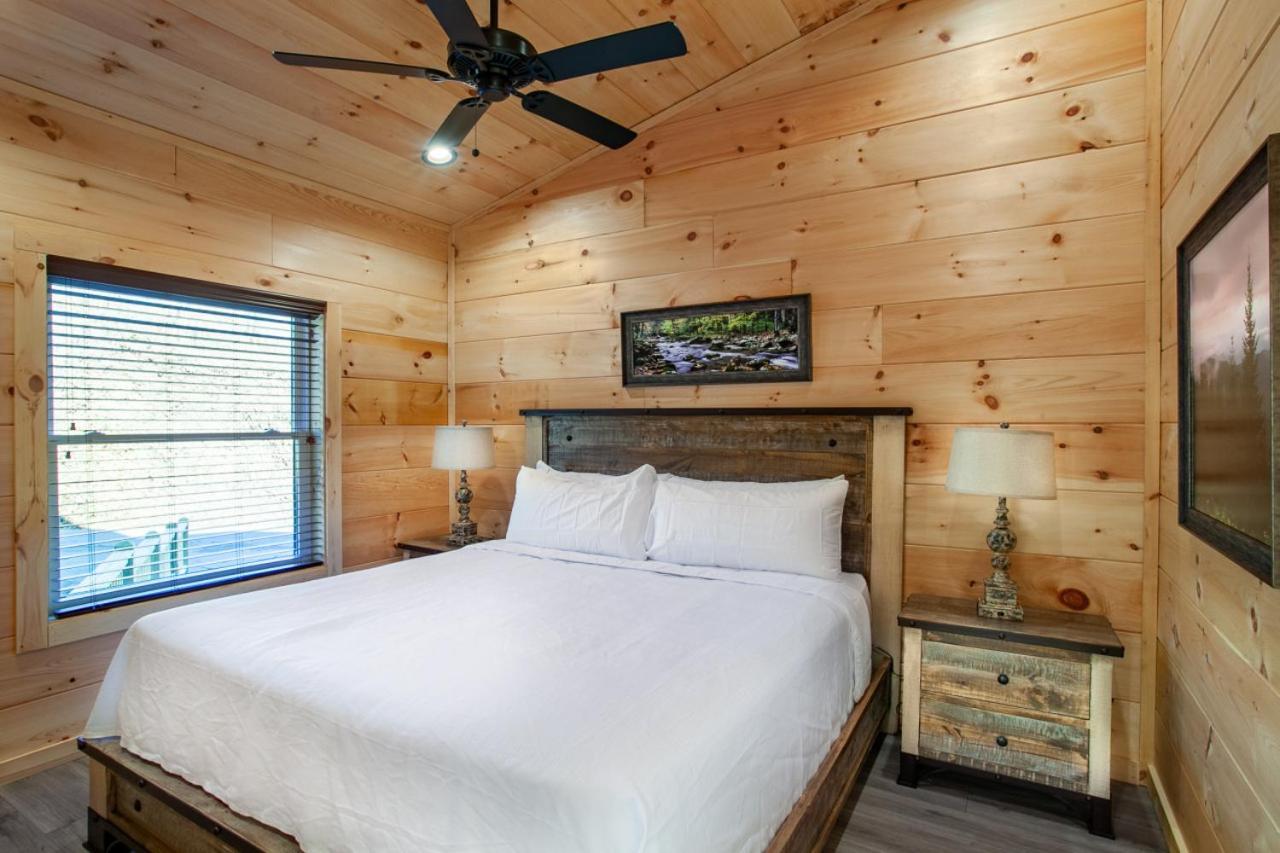 Brand New Build Cozy Cottage With Mountain View Gatlinburg Exterior photo