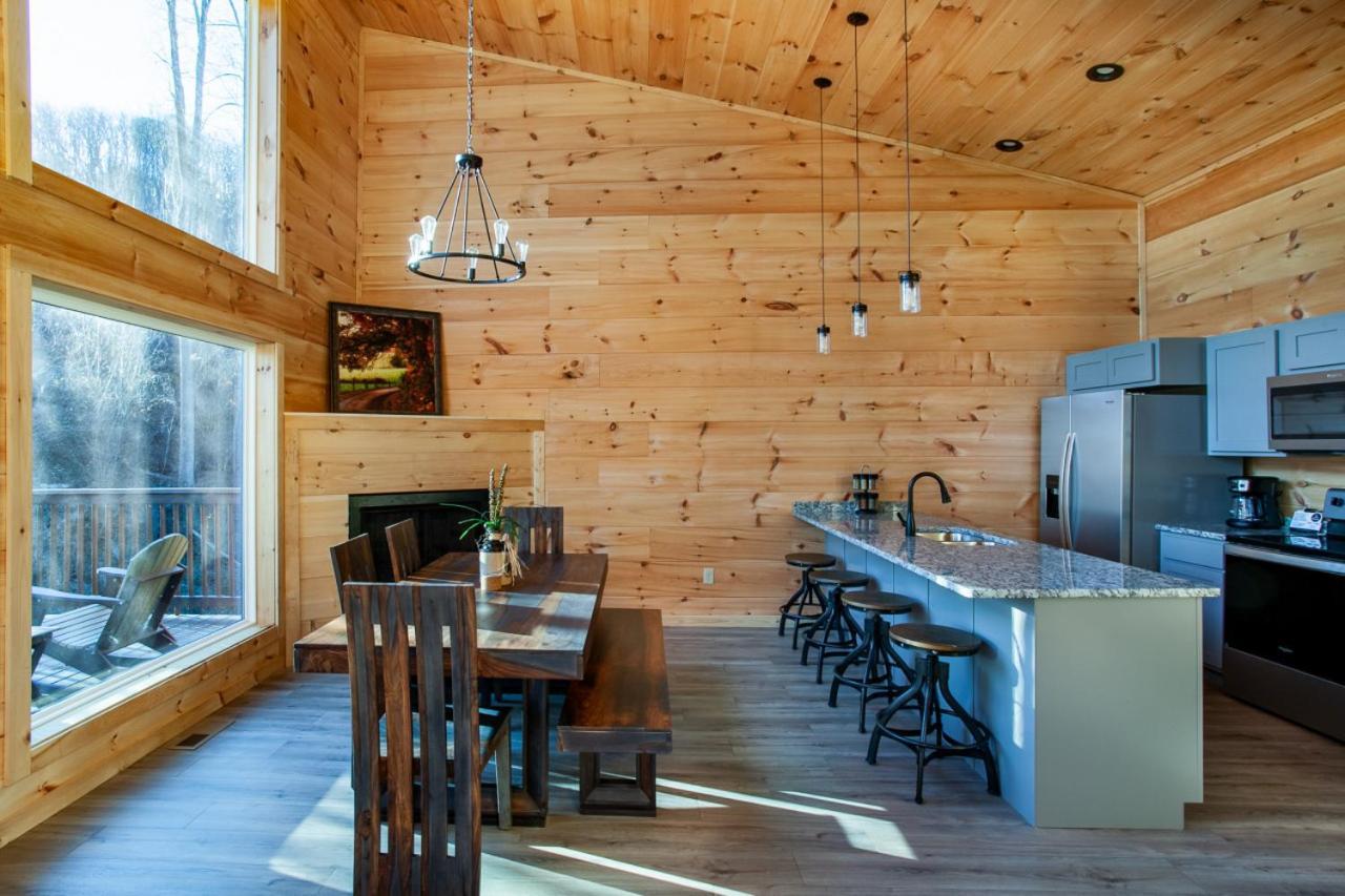 Brand New Build Cozy Cottage With Mountain View Gatlinburg Exterior photo