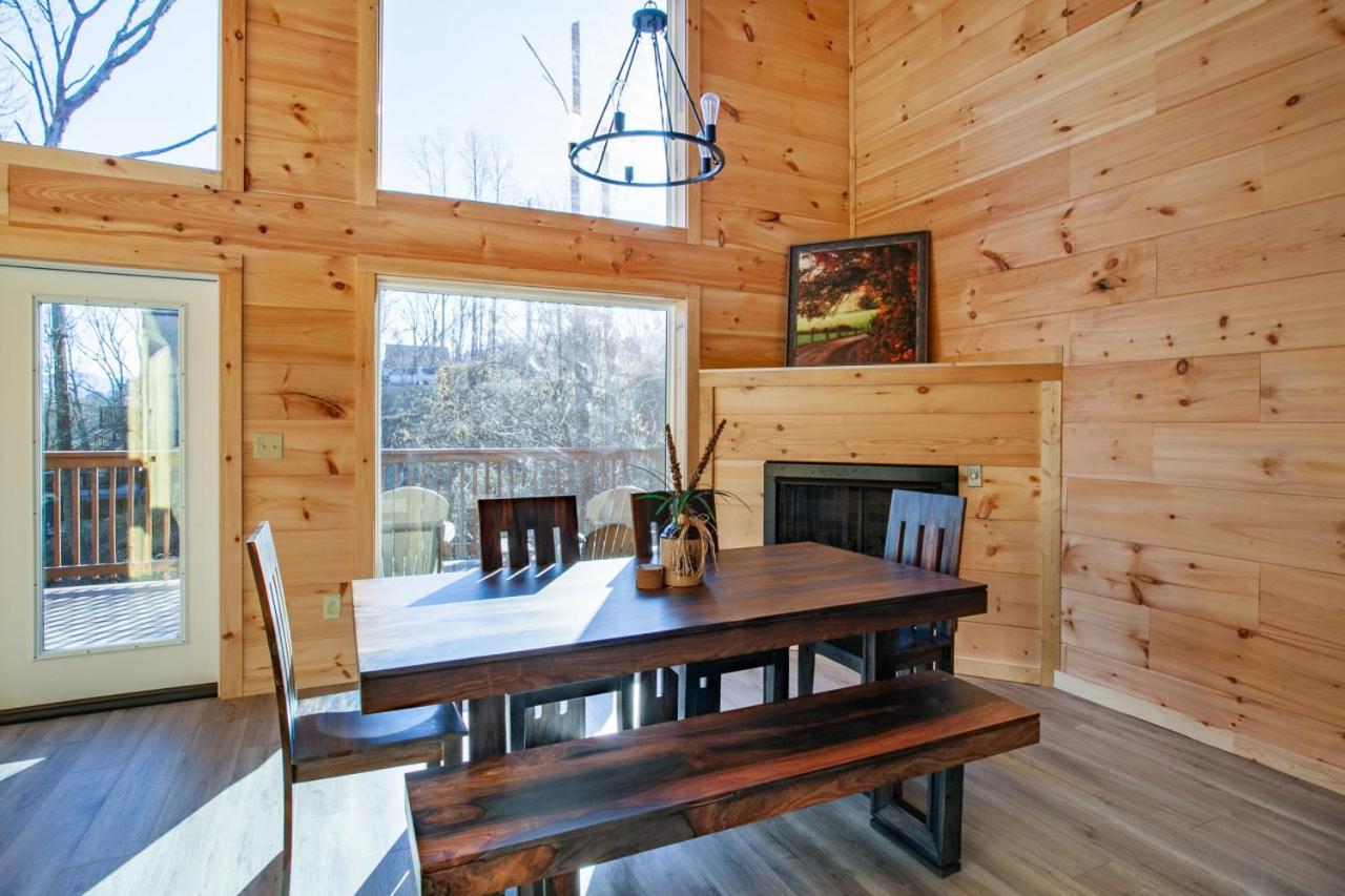Brand New Build Cozy Cottage With Mountain View Gatlinburg Exterior photo