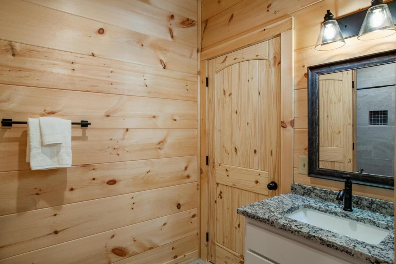 Brand New Build Cozy Cottage With Mountain View Gatlinburg Exterior photo