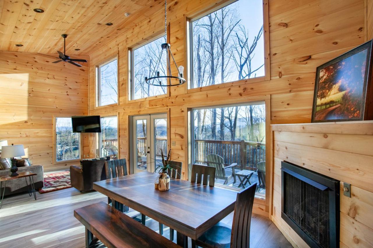 Brand New Build Cozy Cottage With Mountain View Gatlinburg Exterior photo